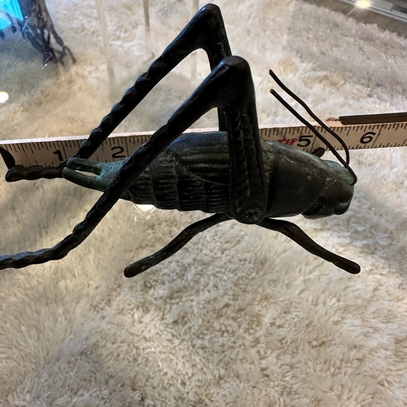 Vintage Cast Iron Insect Animal Grasshopper Cricket Figurine Paperweight - Picture 2 of 10